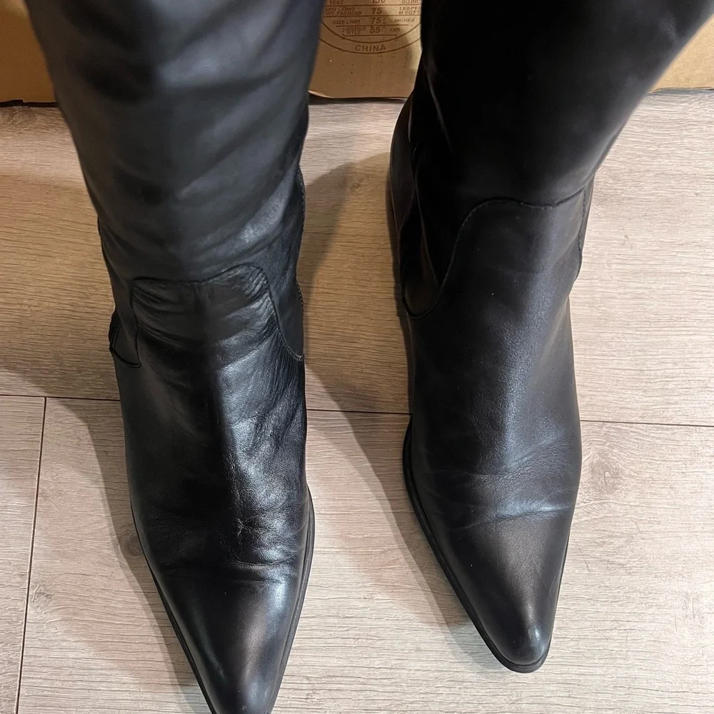 Llario Ferucci Sleek Black Leather Over Knee-High Boots with chains size 38